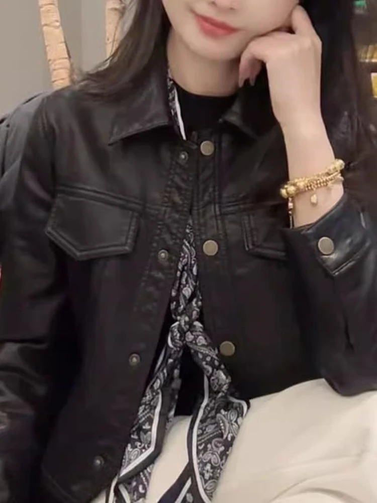 

Модная тонкая кожаная куртка для женщин: повседневная, с пуговицами, для города, весенняя новинка