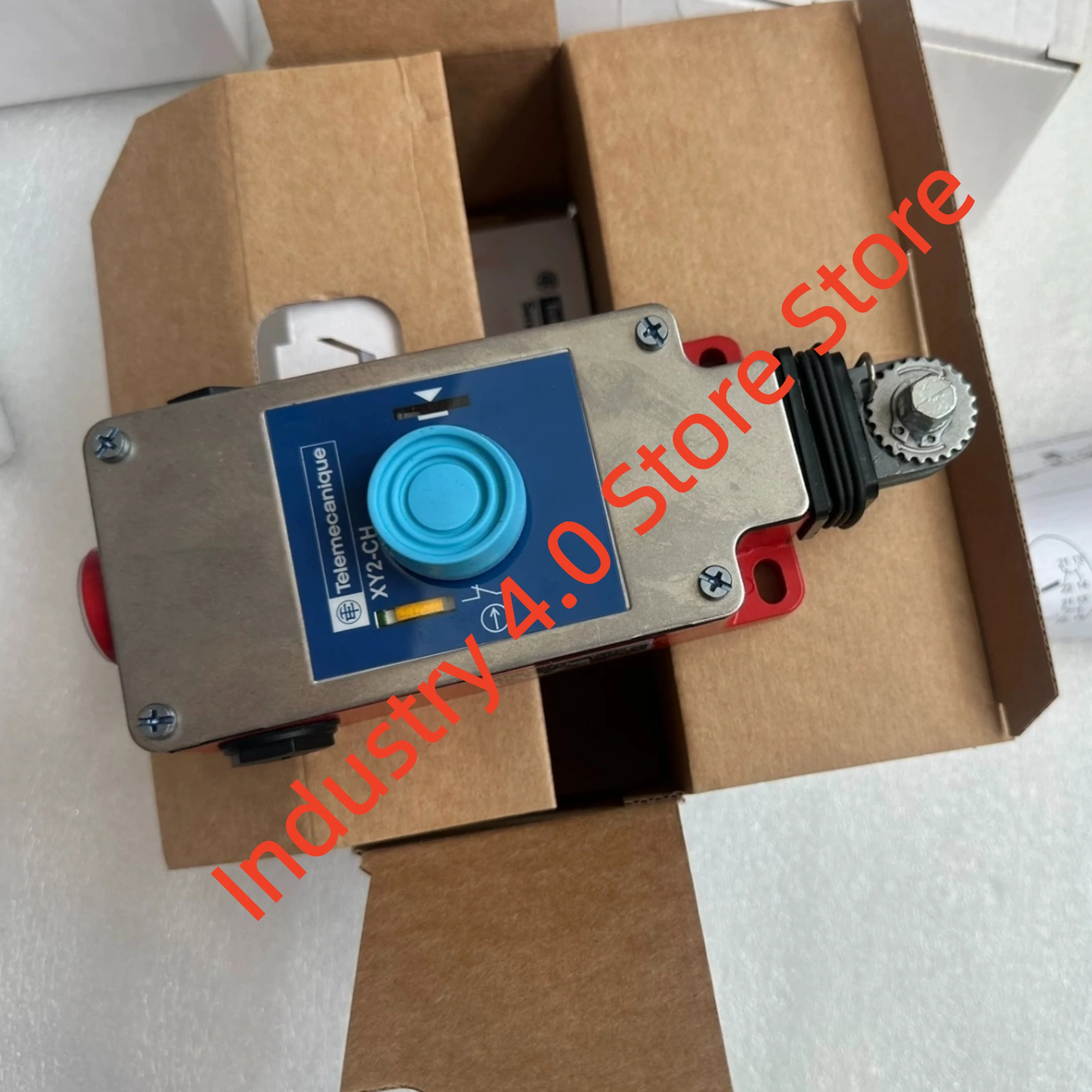 

New in box XY2CH13250 1NO1NC Pull rope emergency stop switch XY2CH13270 2NC