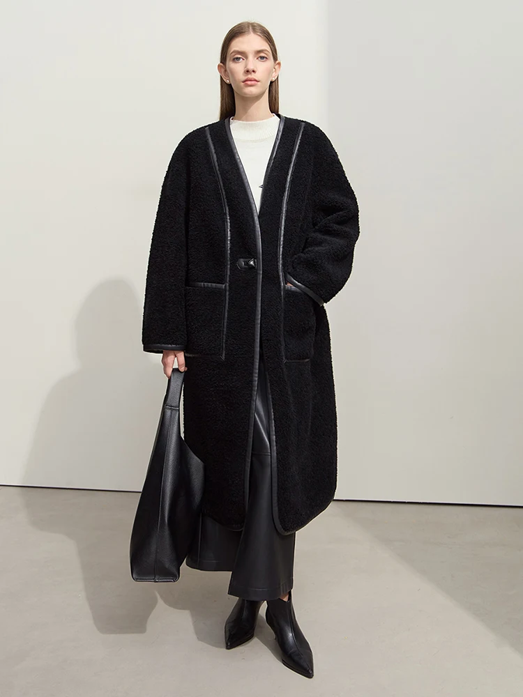 

Длинное меховое пальто AMII, новинка зимы 2025, новая шерстяная толстая теплая верхняя одежда с v-образным вырезом, кожаный повседневный свободный женский топ с пряжкой и карманом 12444137