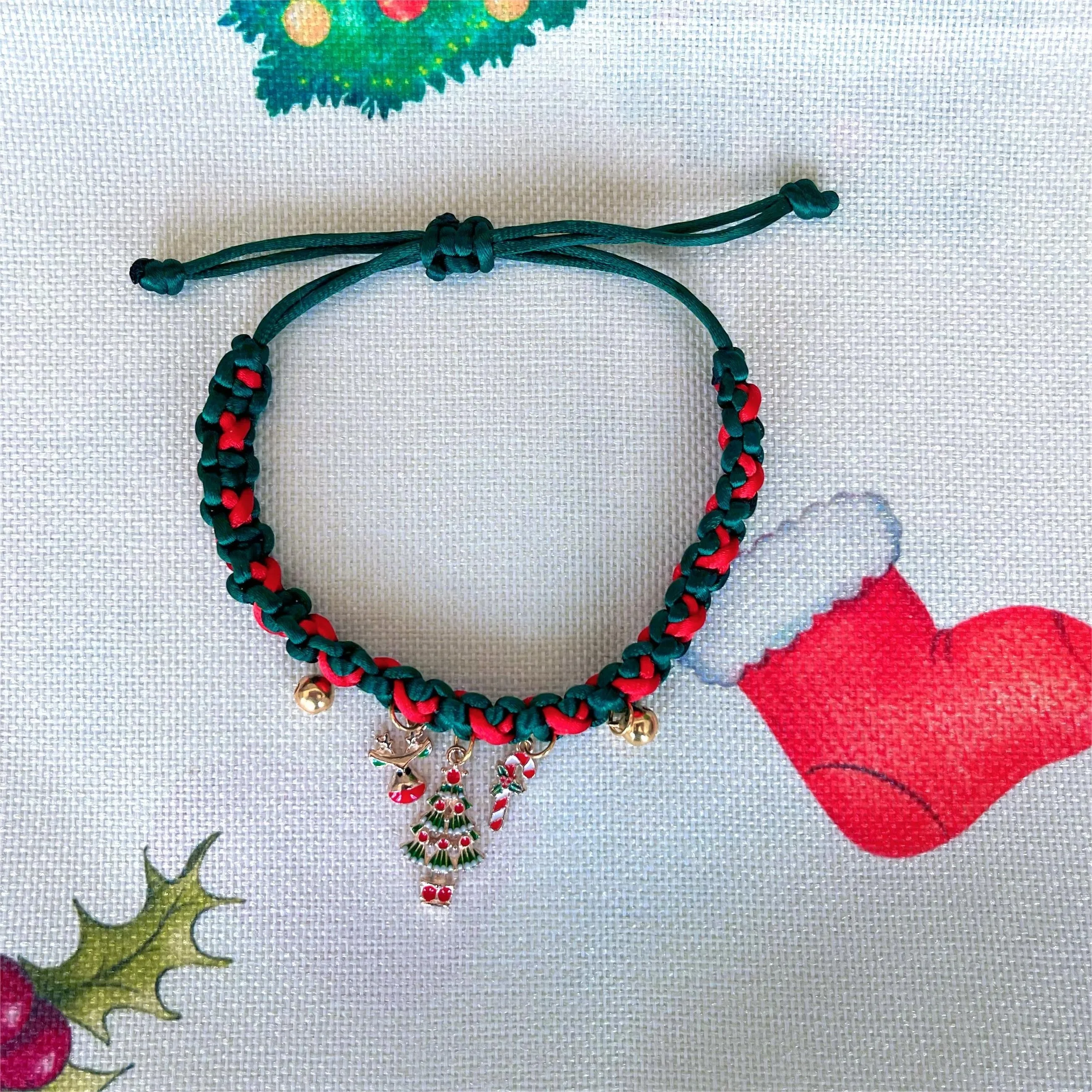 Hand Knitted Pet Necklace Festive Christmas Cat Collar Length Adjustable Cat and Dog Collar Christmas Decoration