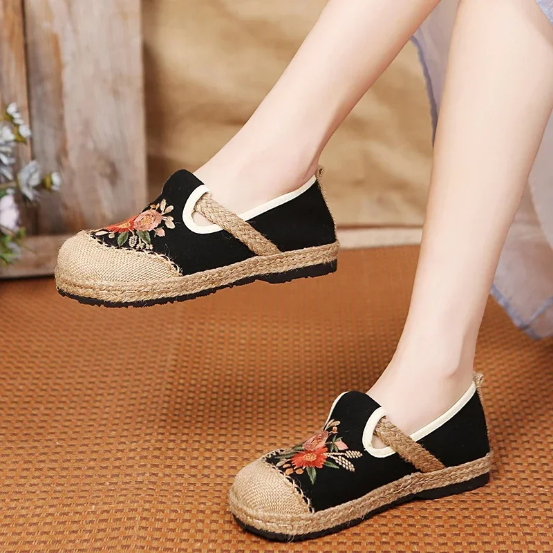 Flats Women Embroider Retro Cotton Linen Round Toe 2024 New Handmade Casual Concise Comfortable Ladies Shoes