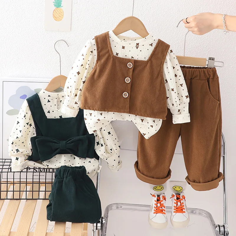 

Girls 2025 New Korean Style Stylish Corduroy Vest Pants Girl Baby Cotton Top Children's Three Piece Set Spring Autumn ﻿