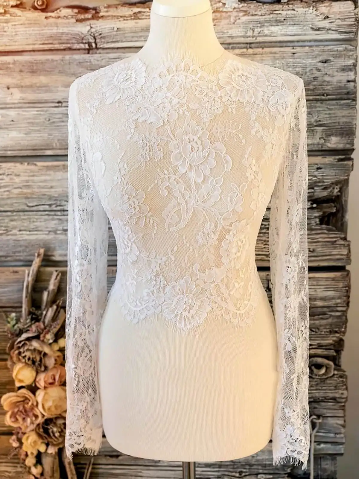 Long Sleeve Wrap  Jacket  Sheer Lace Bride Jackets O Neck Button  Bridal Cloak High Quality Wedding Accessories Custom Made