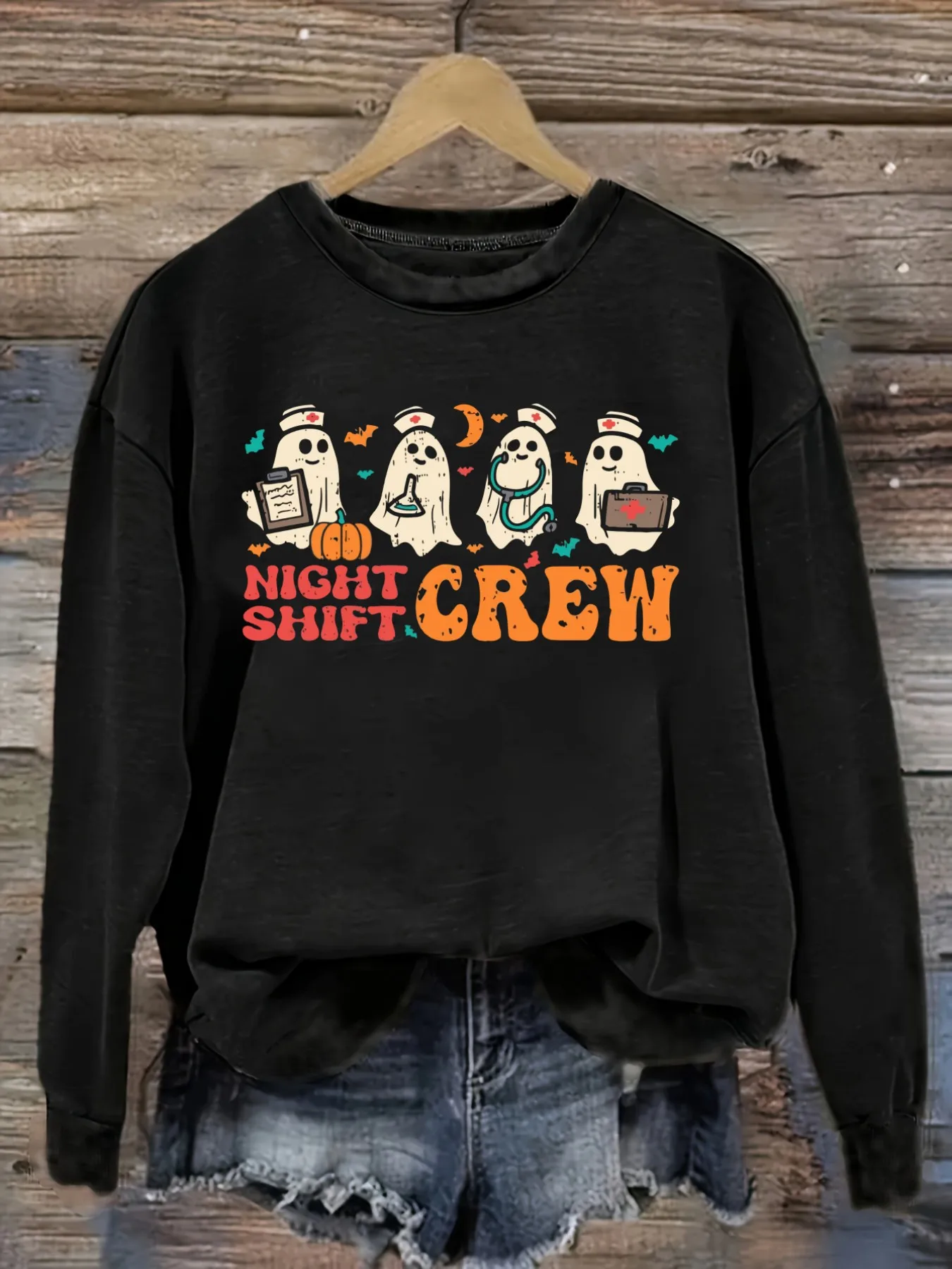 Women's Casual Long Sleeve Crew Neck T-Shirt Night Shift Crew Halloween Print Design, Round Neck Women's Clothing, Machine Washable, Slightly Elastic, Loose Fit, Spring Autumn Winter Women's T-Shirt, Halloween Costume Outfit