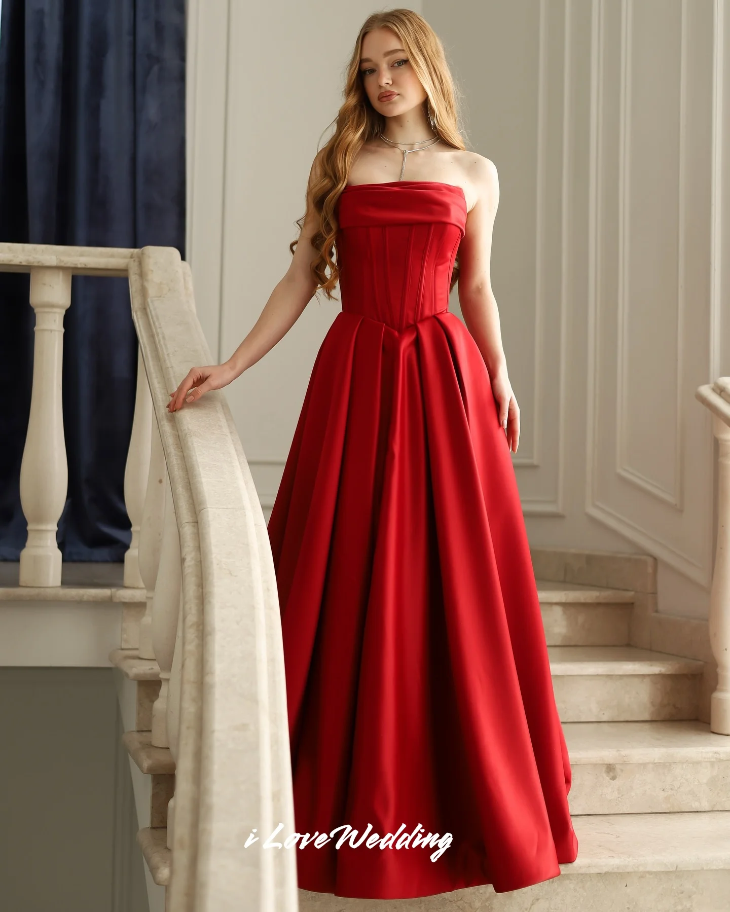 

Red Strapless Prom Dresses 2025 Satin Sleeveless A-Line Lace-Up Evening Dress Floor-Length Pleat Wedding Party Dress Customized