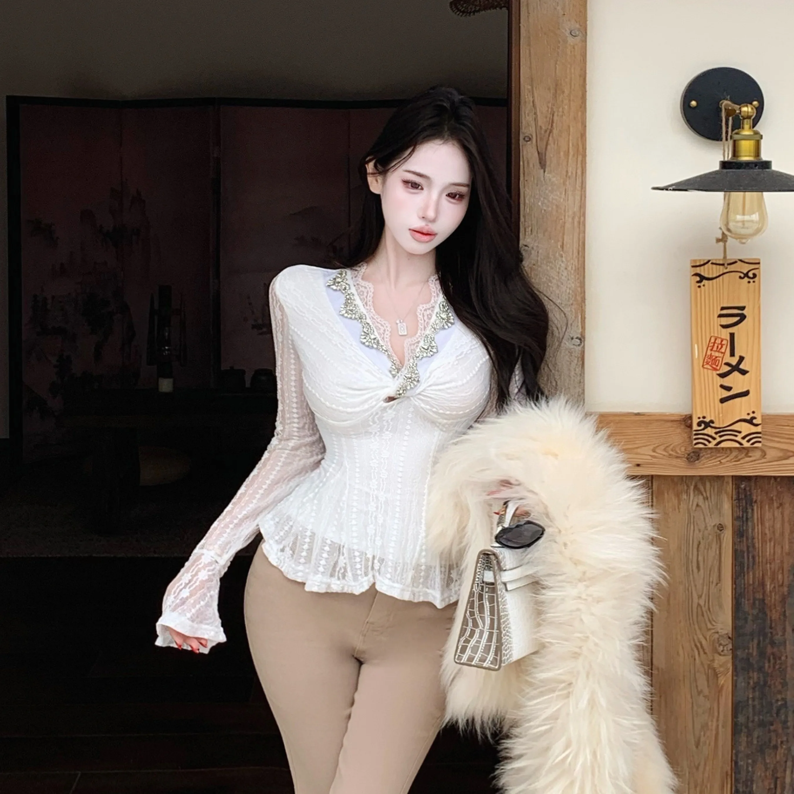 Pure Desire Court Style V-neck Lace Shirt Women's Long Sleeve Waist-cinching Casual Flared Pants Two-piece Set Autumn Fashion