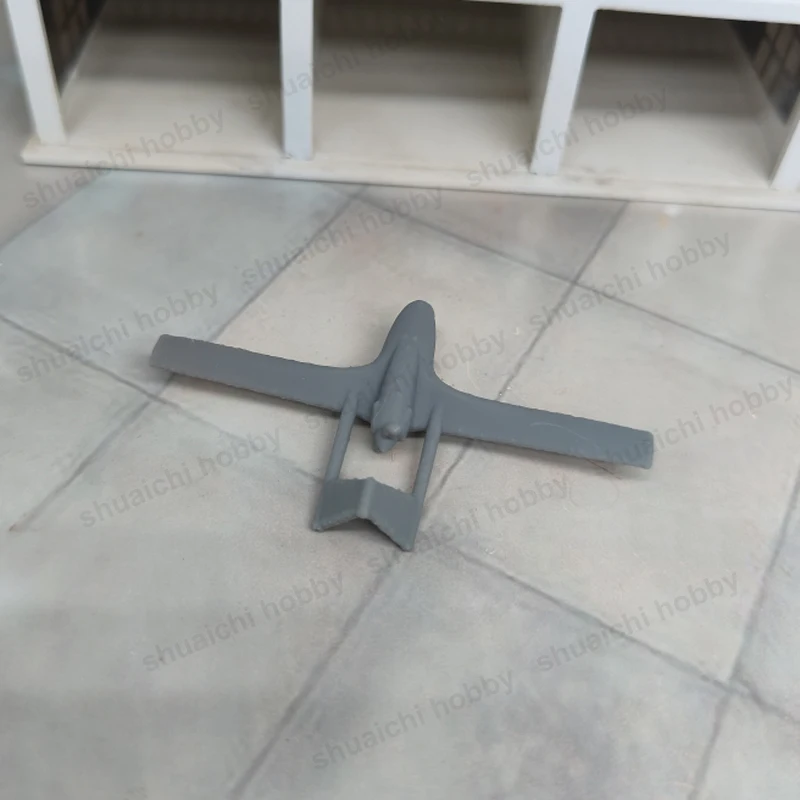 5PCS Simulated Airplane Toys TB2 Unmanned Reconnaissance Aircraft 1/700 350 Scale Uncolored Model for DIY Collection Exhibition