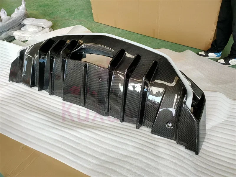 For Lamborghini Aventador LP700 LP720 LP750 body kit SV style semi dry carbon fiber rear bumper