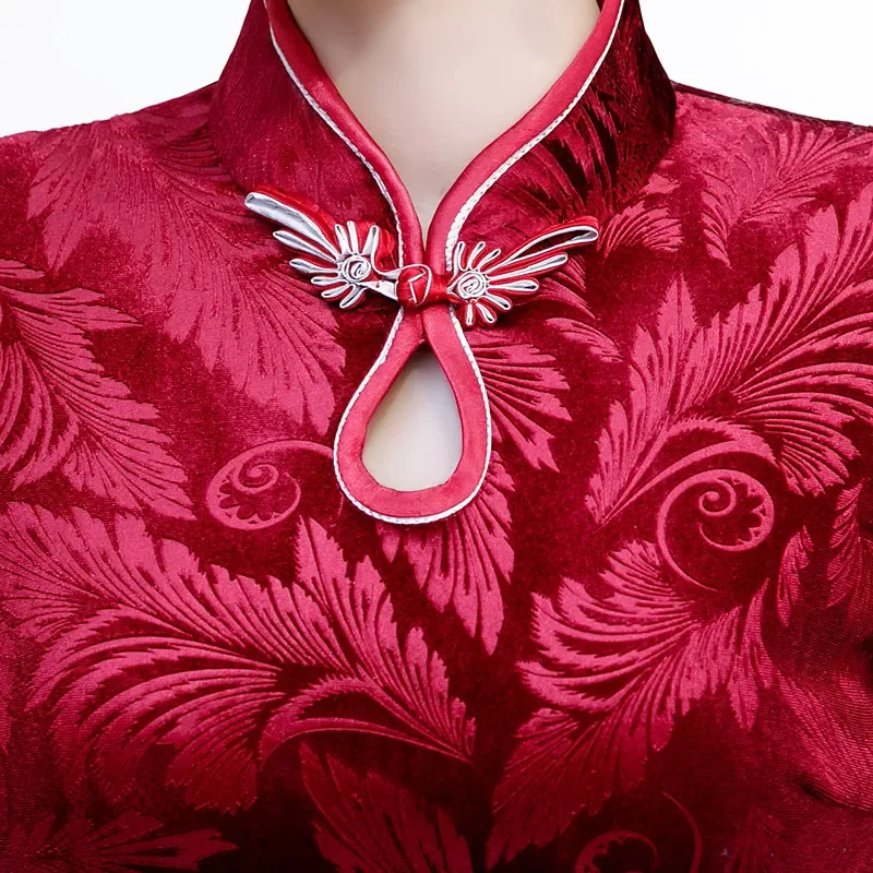 

Autumn Female Velvet Cheongsam Traditional Chinese Dress PLUS SIZE Qipaos Vintage Women Elegant Temperament Long Qipao Vestidos