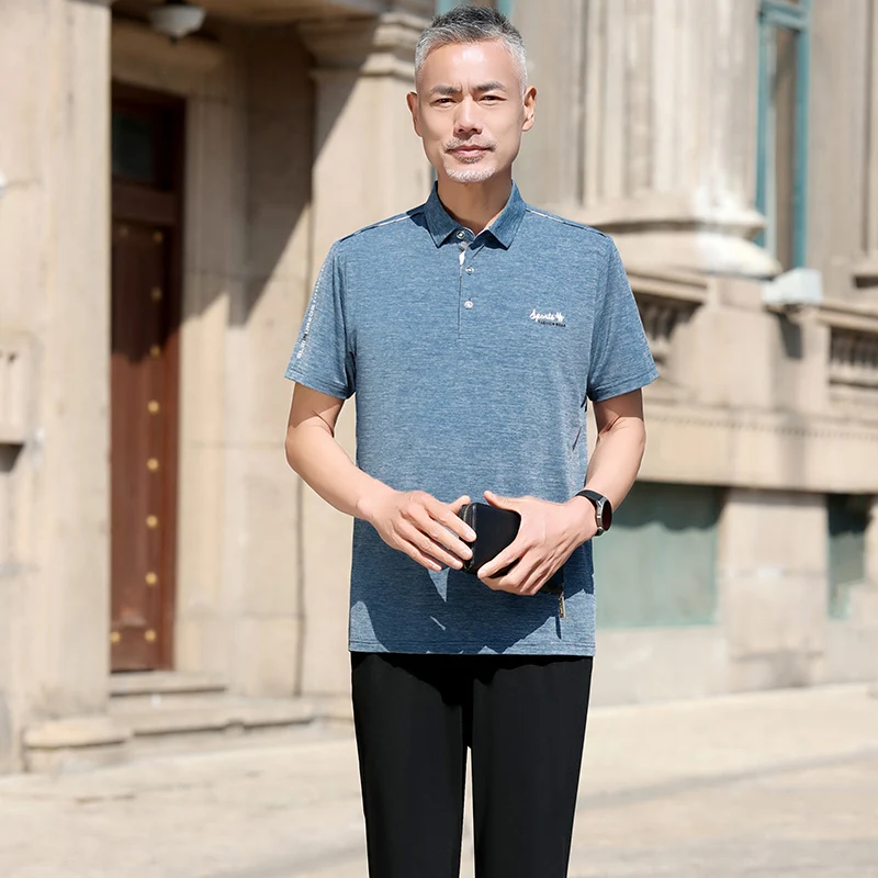 

Комплект из шелковой рубашки с коротким рукавом и брюк для мужчин среднего и старшего возраста: летний спортивный повседневный стиль для пап