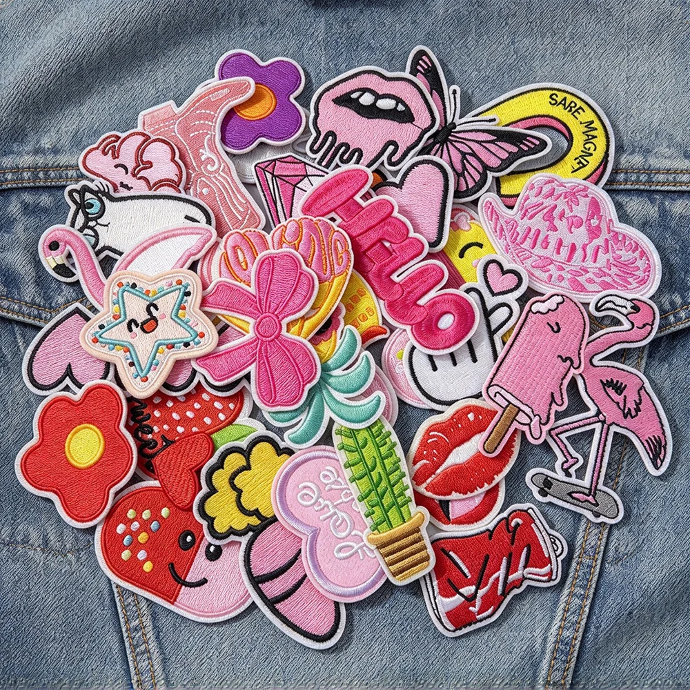 50Pcs/Lot Random Mixing Iron on Patches Cute Colorful Embroidery Applique Set for Jackets Backpacks Clothing DIY Repair Decor