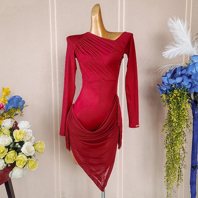 فستان رقص لاتيني لعام 2025 ملابس تدريب للرقص الأحمر للنساء فساتين شبكية بأكمام طويلة ملابس ممارسة تشا تشا رومبا السالسا 2439