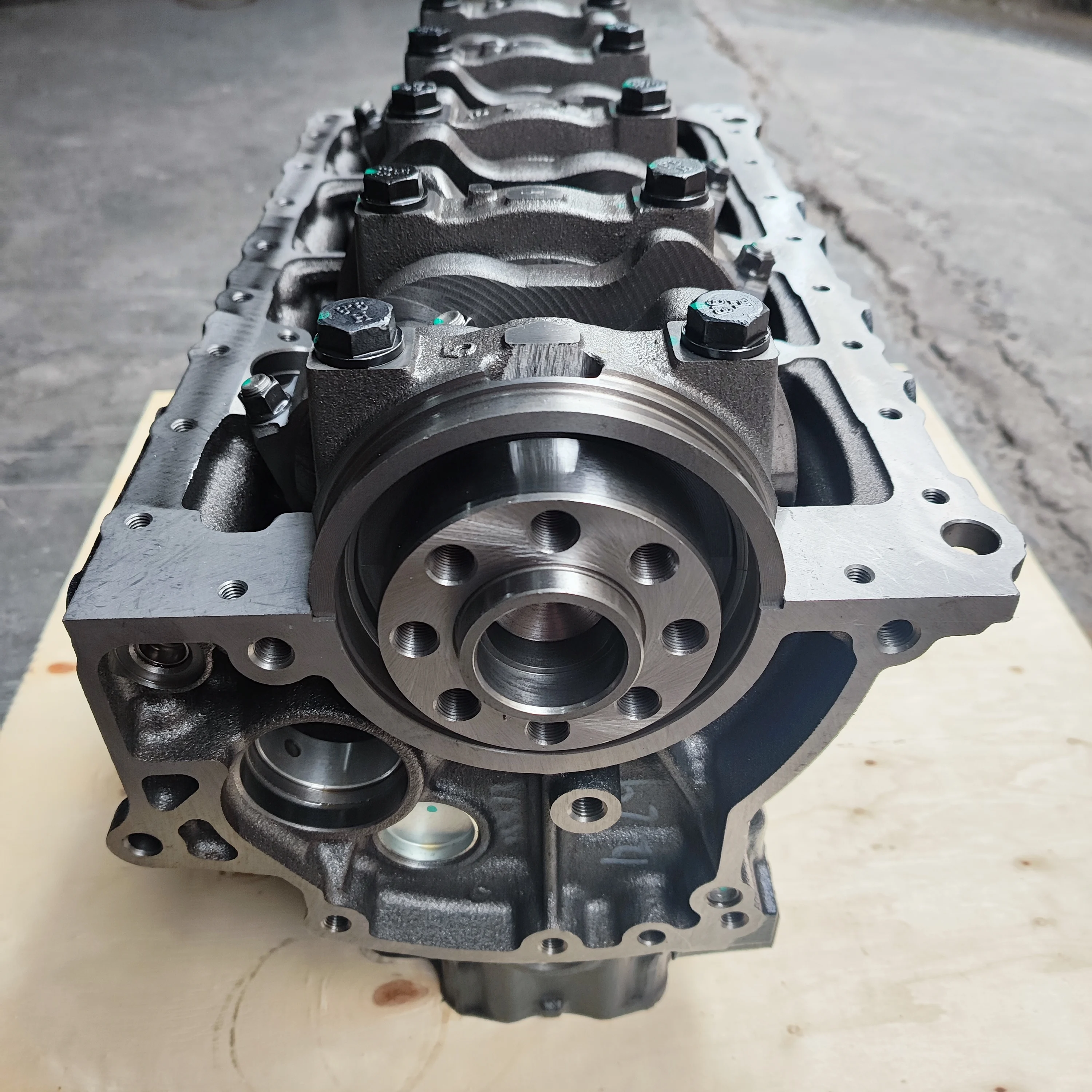 Original Quality New 4JB1T SHORT BLOCK Cylinder Head ENGINE BLOCK for ISUZU NPR TRUCK 4JB1T ENGINE BLOCK