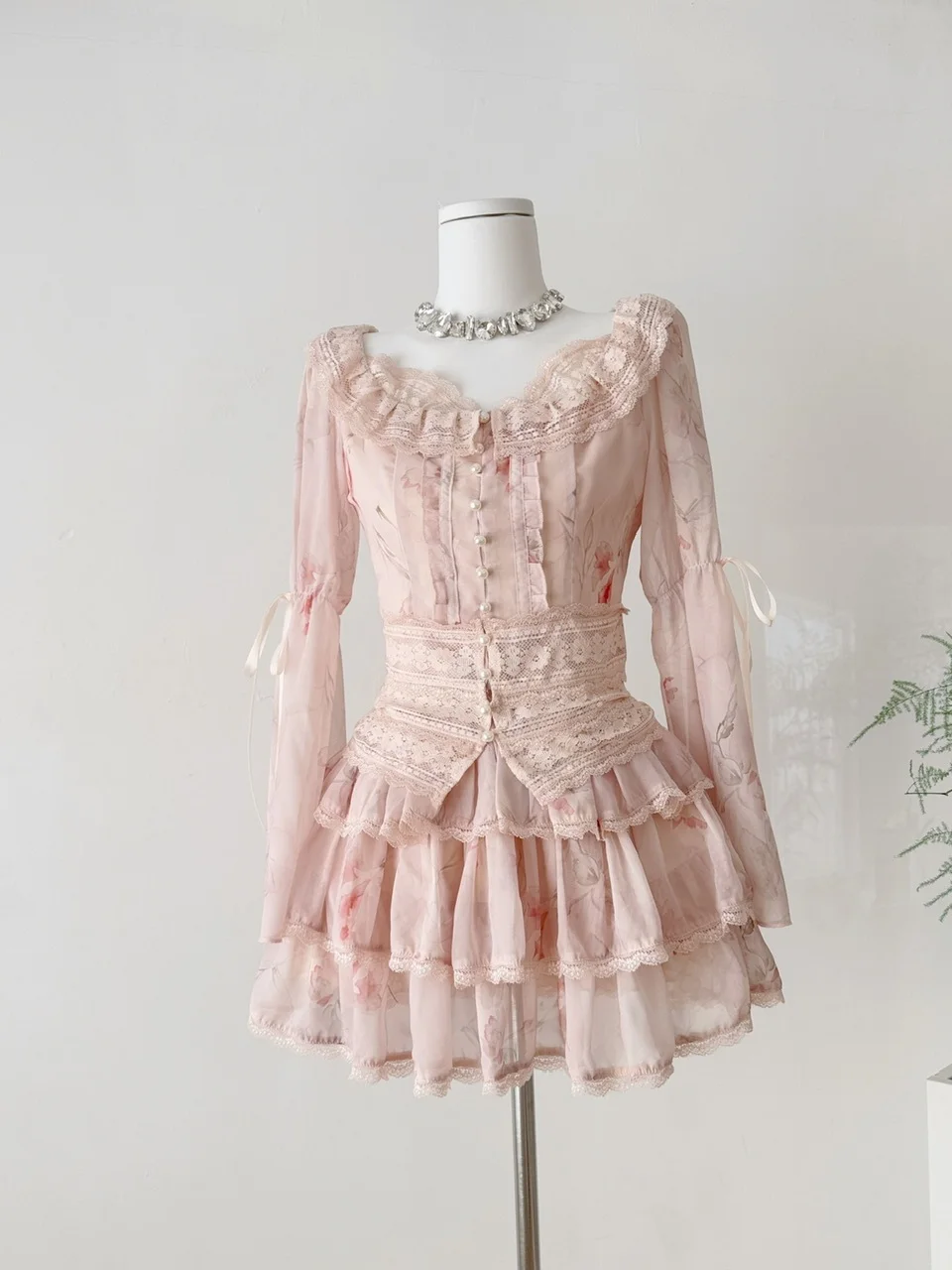 

Heavy Embellied Lace Floral Print irt with High Waist Slimming Cake Skirt ort Set Women's Faion Summer Outfit Two-Pie...