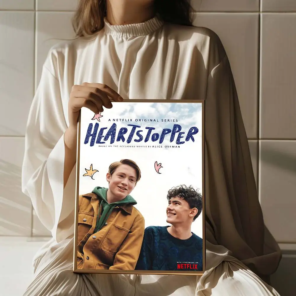 البريطانية H-Heartstopperes الحرم الجامعي التلفزيون الكلاسيكية أنيمي المشارك يتوهم الجدار ملصق غرفة المعيشة زخارف للحانات فن الديكور ملصقات جدار