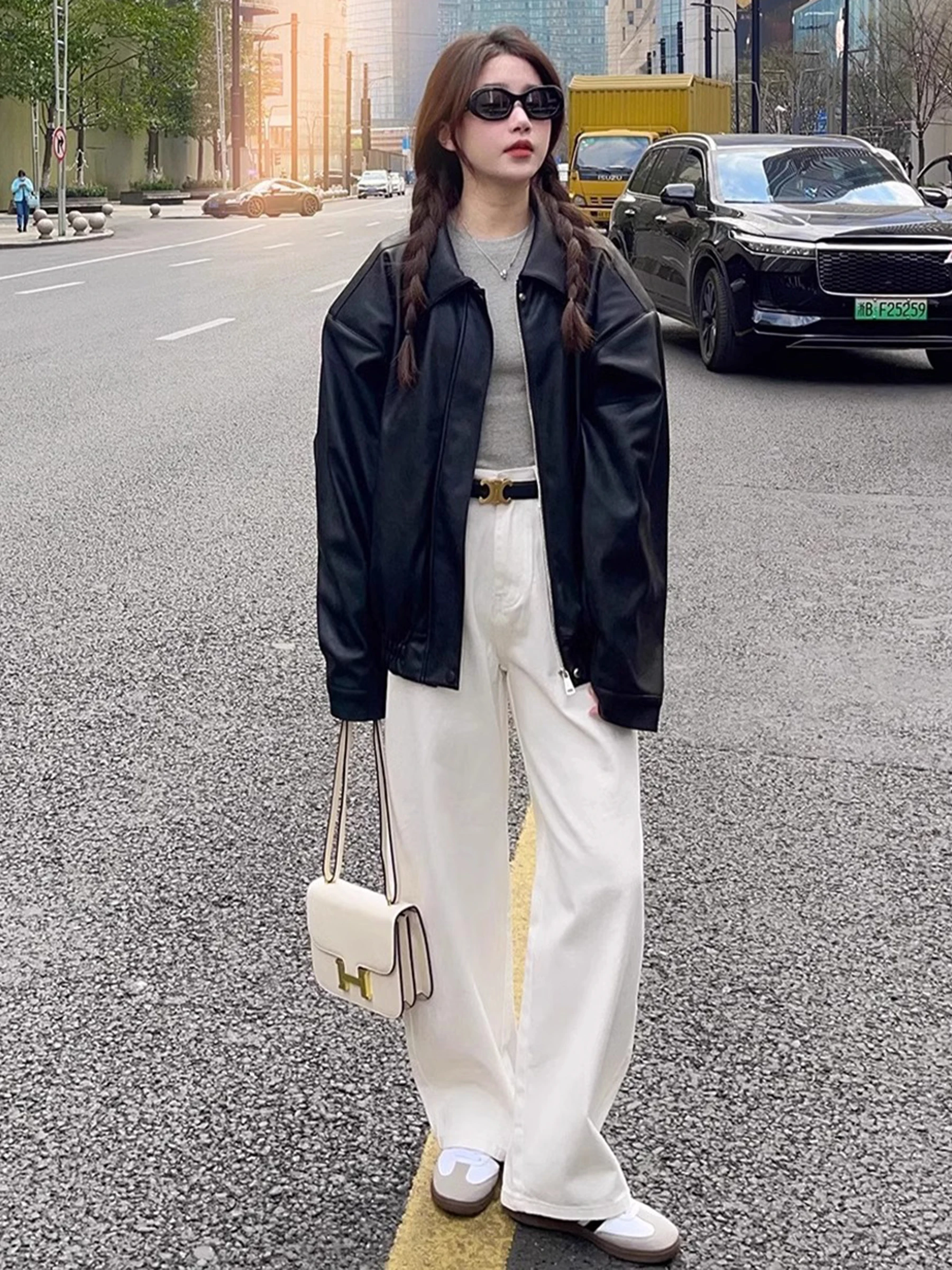 라샤펠 하이웨이스트 와이드 레그 스트레이트 컷 얇은 데님 청바지 여성 캐주얼 팬츠 봄 여름 화이트 컬러 버튼 여밈