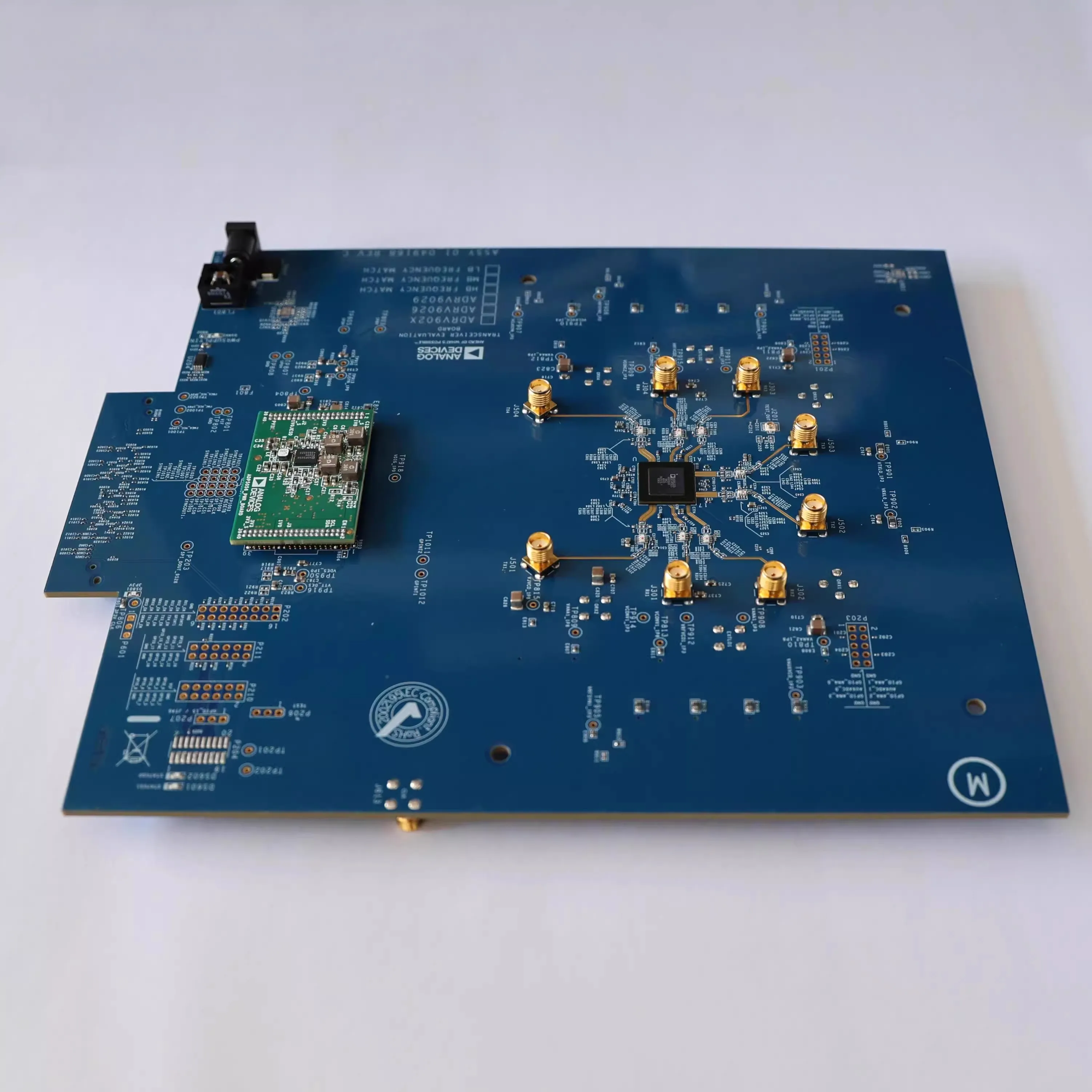 

ADRV9029-HB/PCBZ DPD CFR Четырехканальный широкополосный радиочастотный трансивер диапазона от 2,8 до 6 ГГц