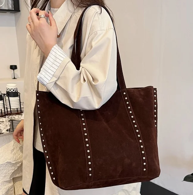 

2025 Высококачественные милые сумки в стиле ретро, брендовая сумка большой вместимости с блестками для женщин, модные однотонные швейные сумки на плечо из микрофибры