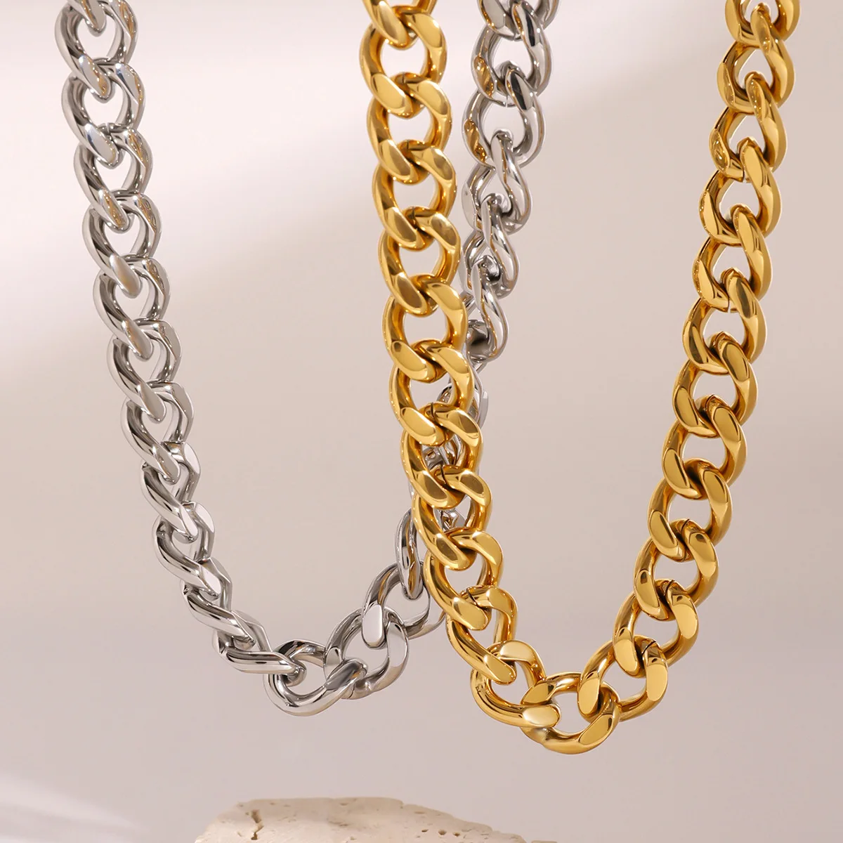

2025 Stainless Steel Cuban Chain Necklace Gold Plated Hip Hop Jewelry for Men Women