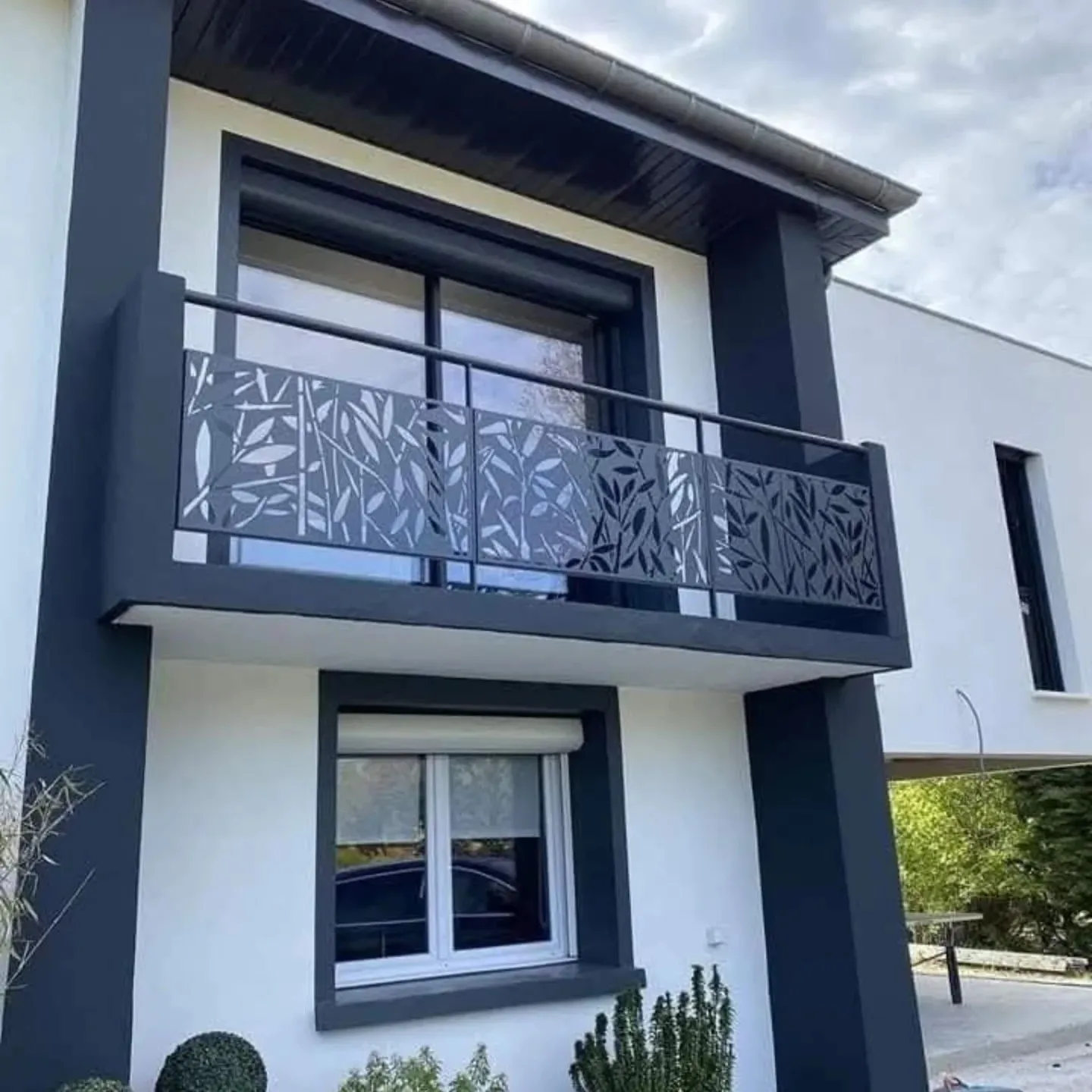 Высококачественные алюминиевые балконные перила по индивидуальному заказу, новейшие перил для лазерной резки для дома, лестницы на открытом воздухе