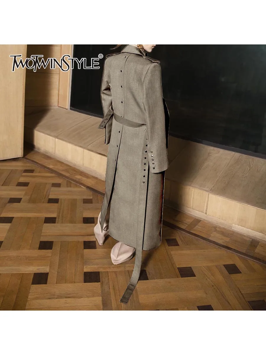 

TWOTWINSTYLE однотонная утягивающая темпераментная куртка на шнуровке для женщин с лацканами и длинными рукавами, лоскутный Тренч с карманами, женский новый