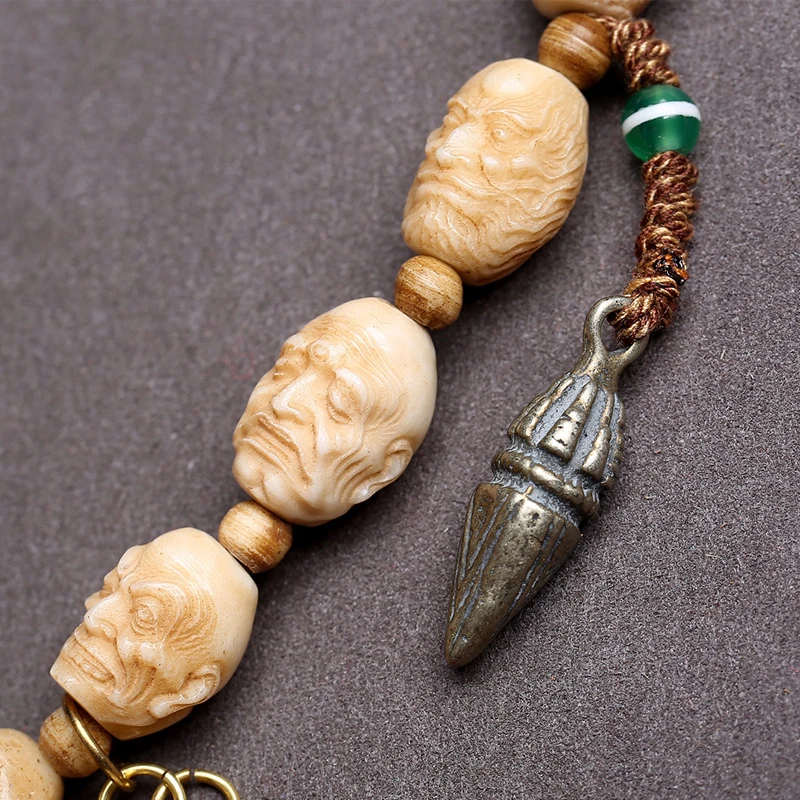Backflow Eighteen Arhats Holding Old Bone Seal, Three-Way Disciple Bead String