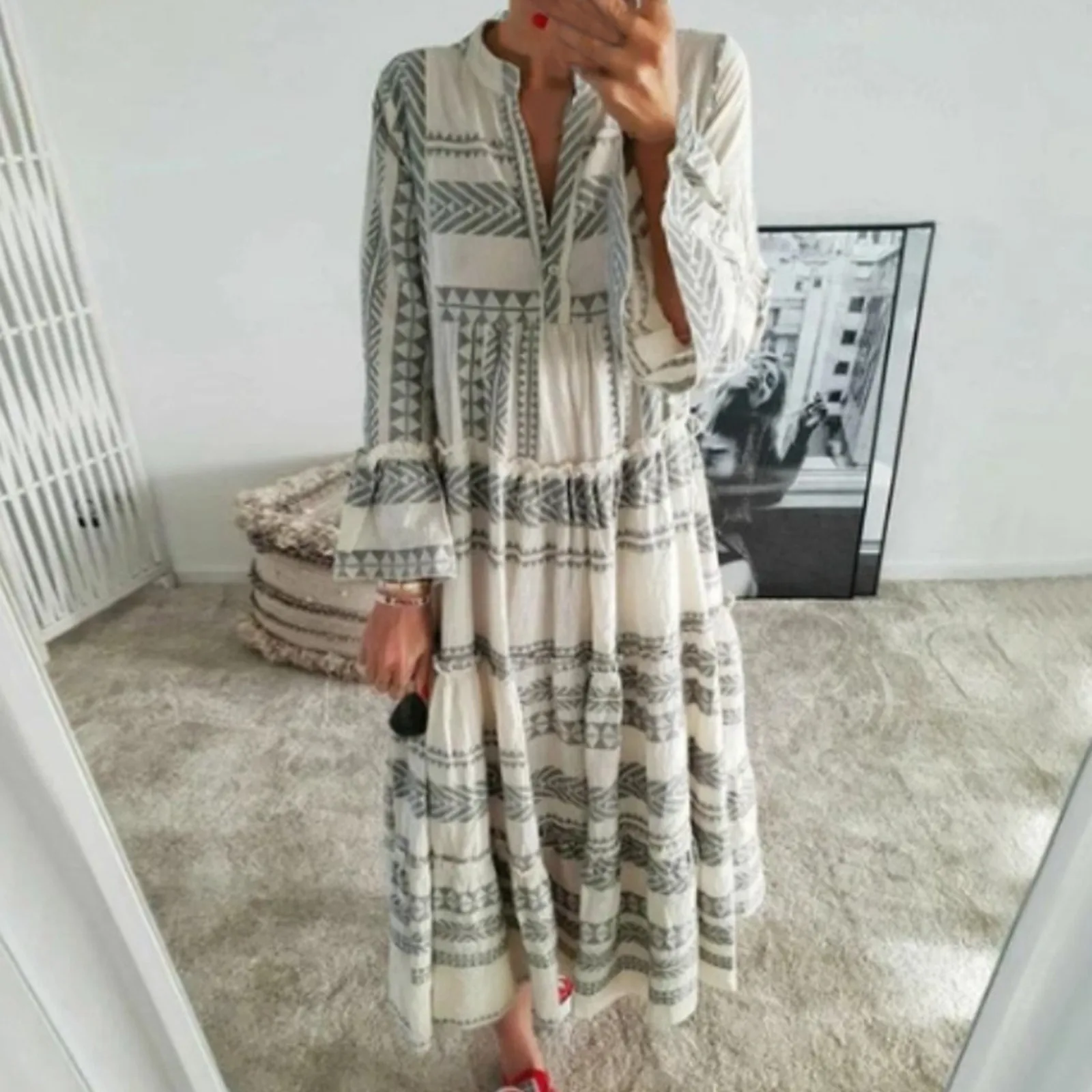 

Fashion Geometric Print Dress Women Flare Sleeve V-neck Dress for Beach Vacation Casual Loose Ladies Ruffles Flared A-Line Dress