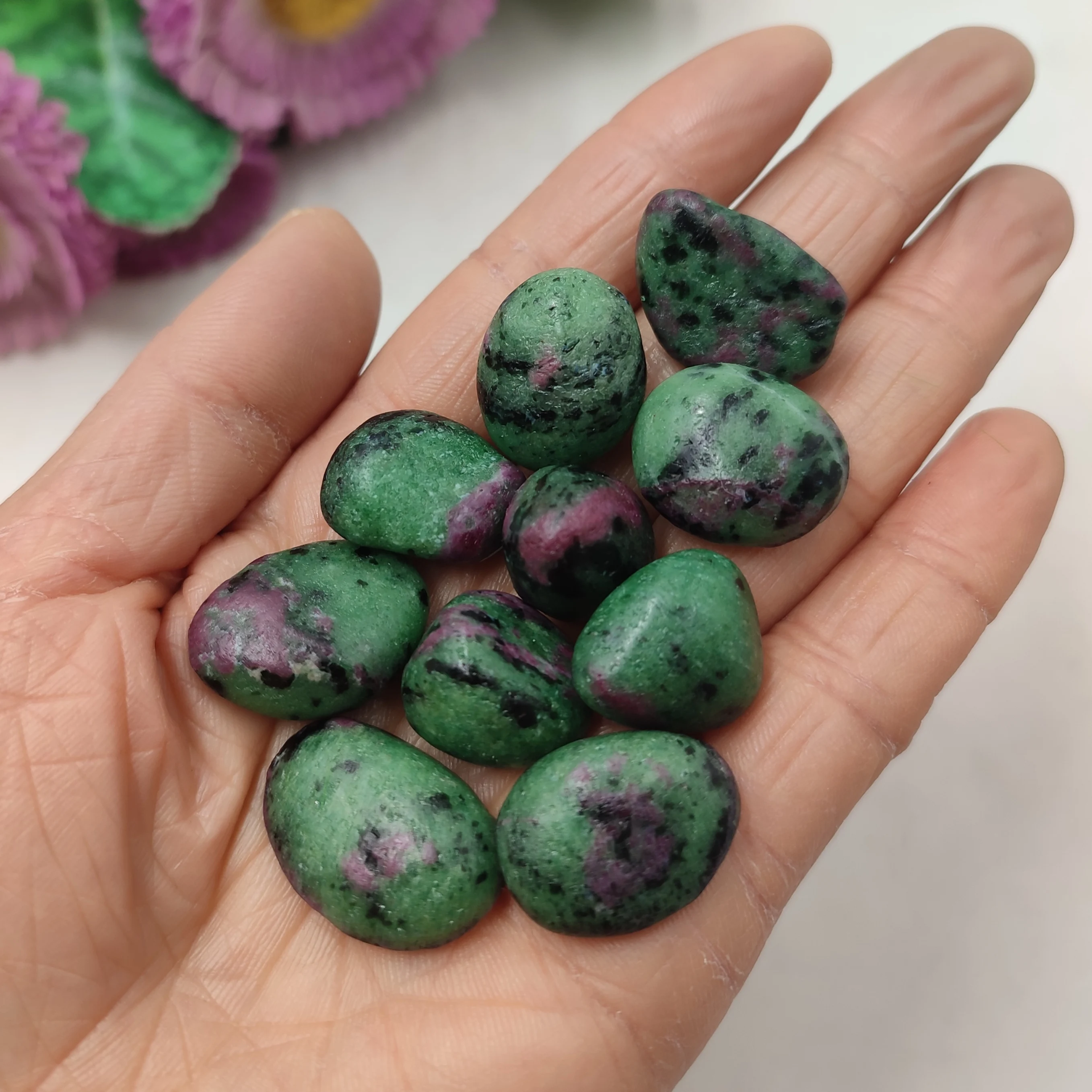 1pc Natural Red Green Ruby Zoisite Tumbled Stones Quartz Crystal Healing Gemstone Polished Mineral Specimen Home Room Decoration