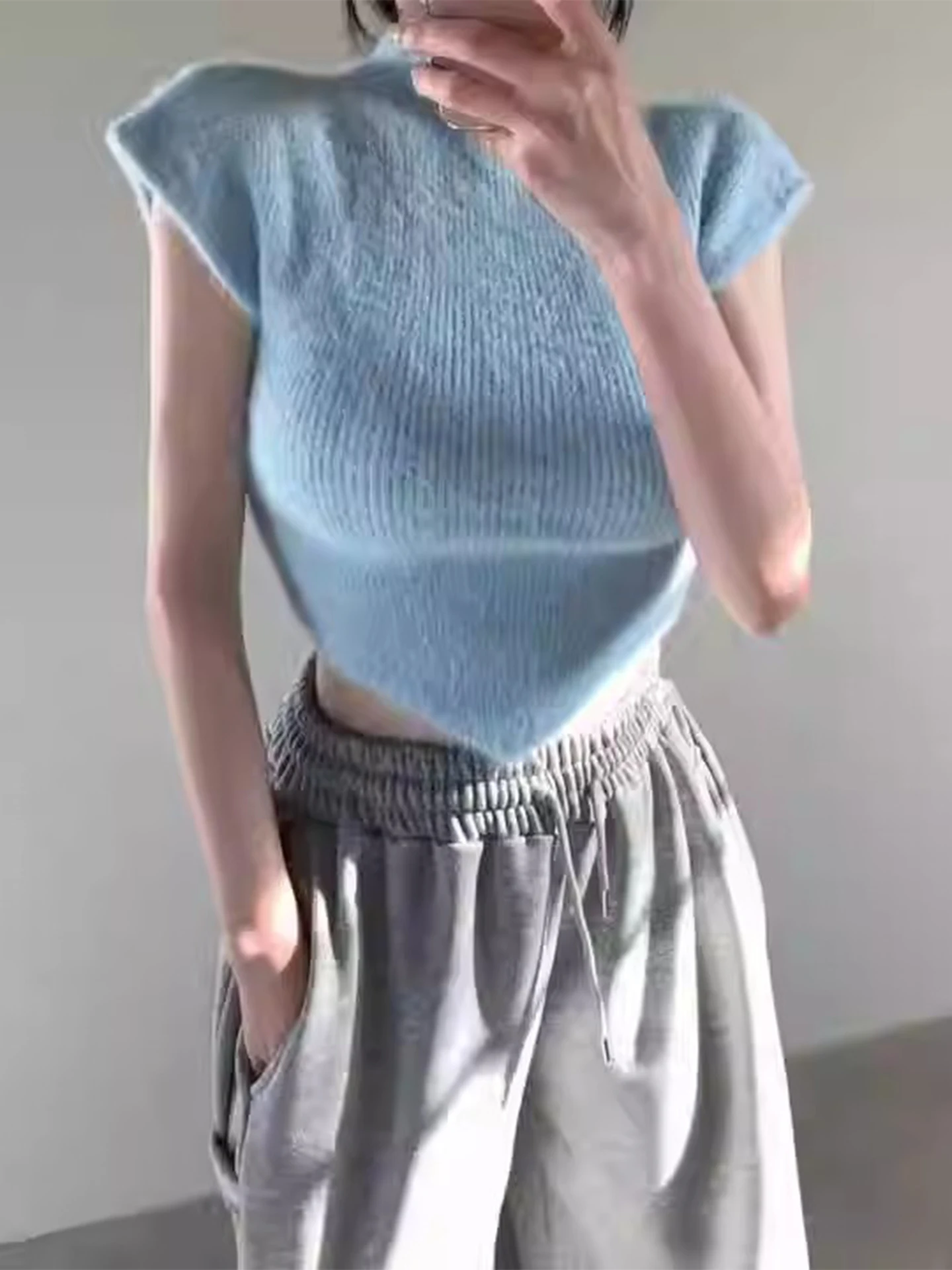 

Chic Spring New Sle Women's Slim Fit round Ne ort Sve Knitted Sweater Korean Sle Asymmetric Design Polyester Fiber