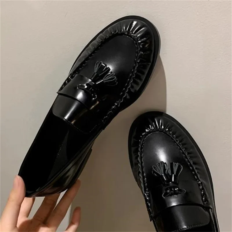 Tassel Shoes for Women Pleated Chassure Femme Round Toes Heels Leather Ladies Shallow Zapatos Mujer Sewing Lines Female Loafers