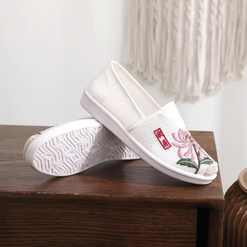 XIHAHA Vintage Mesh Shoes Handmade Women Soft Cotton Fabric Embroidered Flat Shoes Comfortable Ladies Walking Sneakers with