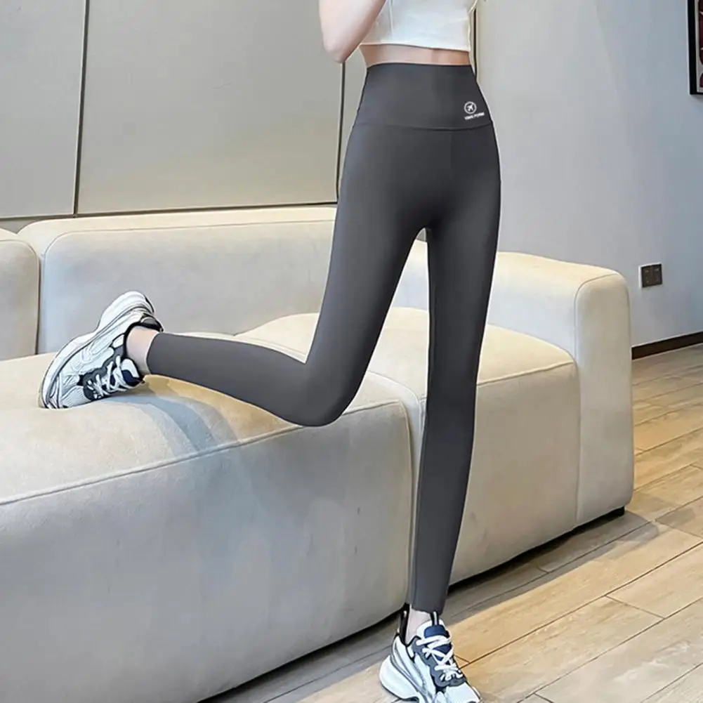 Pantaloni da squalo da donna indossano primavera autunno inverno sottili collant da yoga a vita alta con sollevamento della pancia e piedi piccoli leggings neri