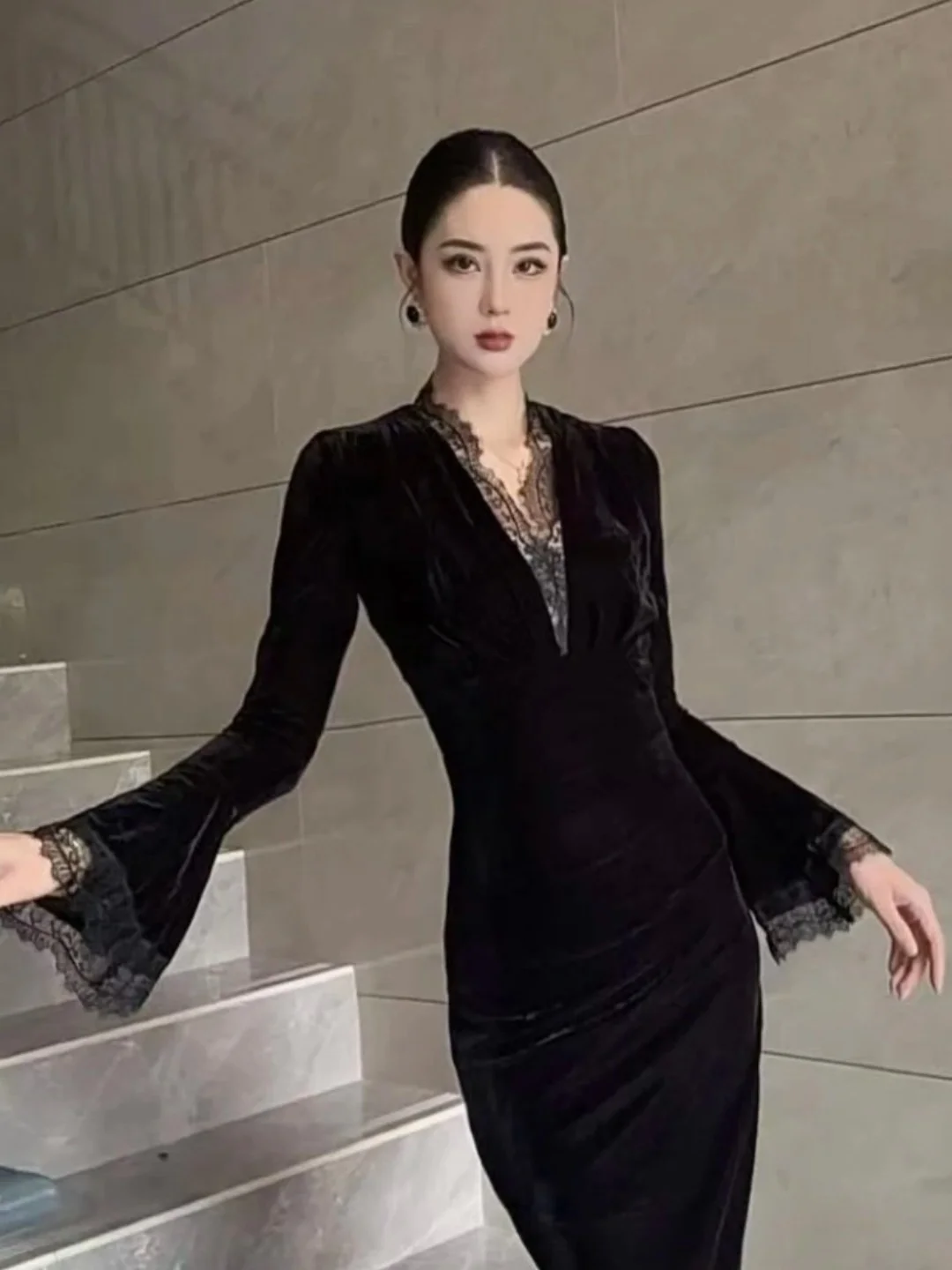 

Elegant Black Velvet Dress Long Sleeve V Neck Slim Fit Lace Trim Formal Occasion City Commute Business Women's plus Size Dress