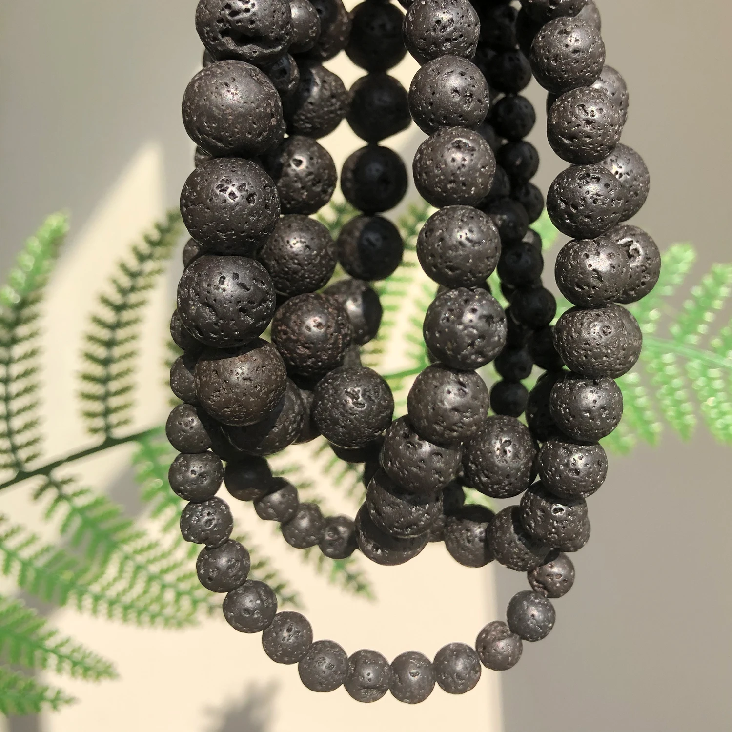 خرز دائري من حجر الحمم البركانية السوداء الطبيعية ، لصنع المجوهرات 4 6 8 10 12 14 مللي متر ، قلادة سوار افعلها بنفسك ، بالجملة 15