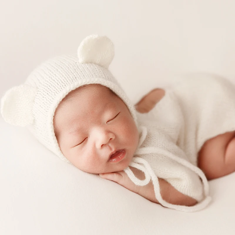 Recém-nascido branco tema fotografia roupas, malha chapéu bodysuit, boneca urso, photoshoot adereços, lua cheia foto, roupa do bebê