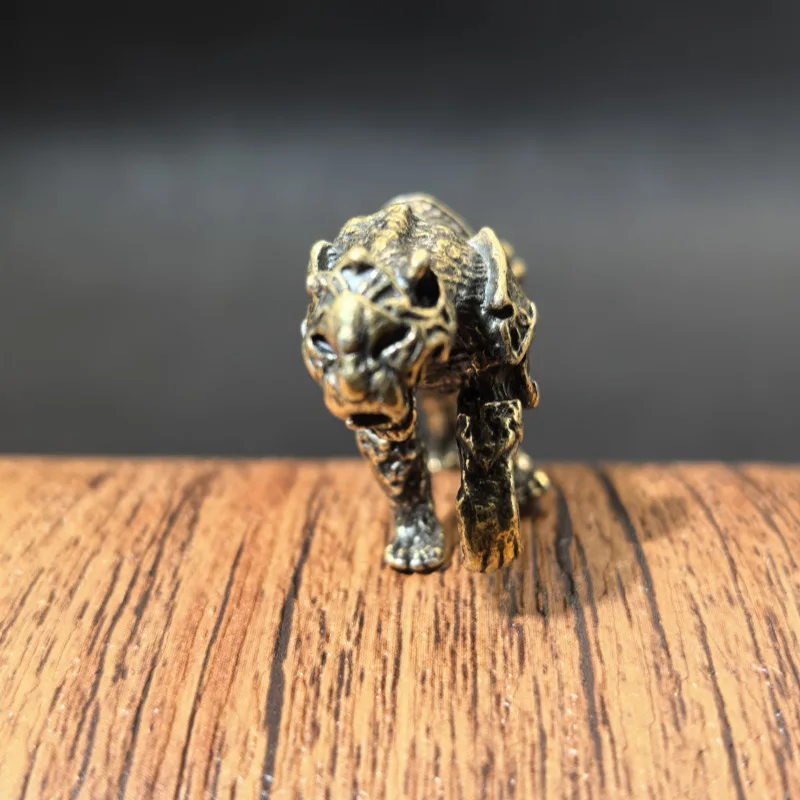 الرجعية النحاس مهيب صابر الأسنان النمر مصغرة تمثال سطح المكتب الديكور خمر تمثال على شكل حيوان صغير ديكور المنزل حلية #2