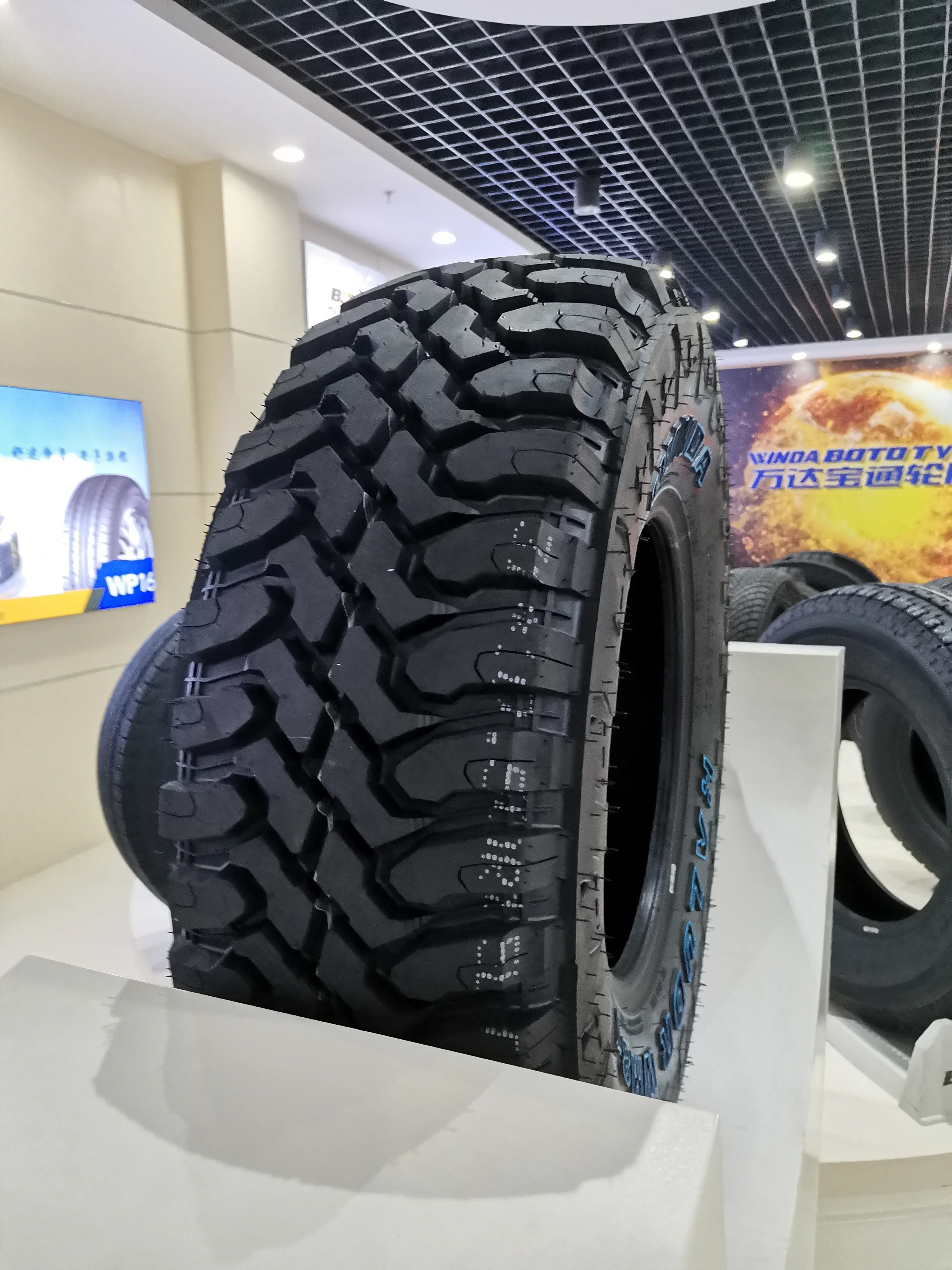 Hot Sale Popular 31 X 10.5 R15 Mud Tire Pcr Tyre From China