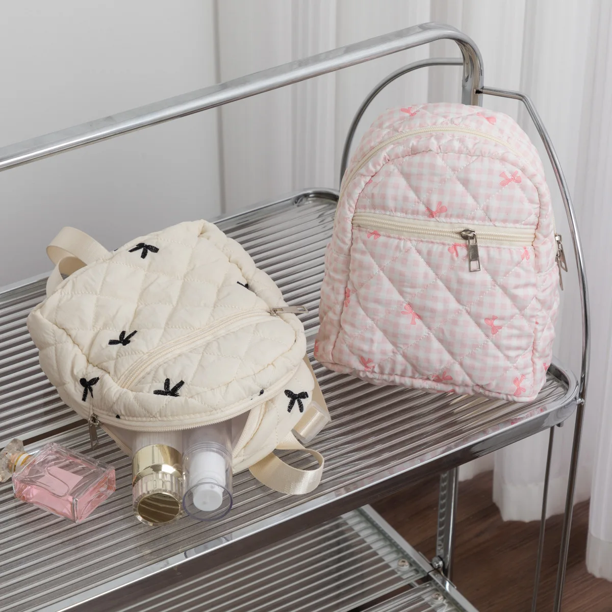 

Lightweight Embroidered Bow Backpack Quilted Multi-Pocket Adjustable Strap Large Capacity Backpack for Women Girls Student Daily