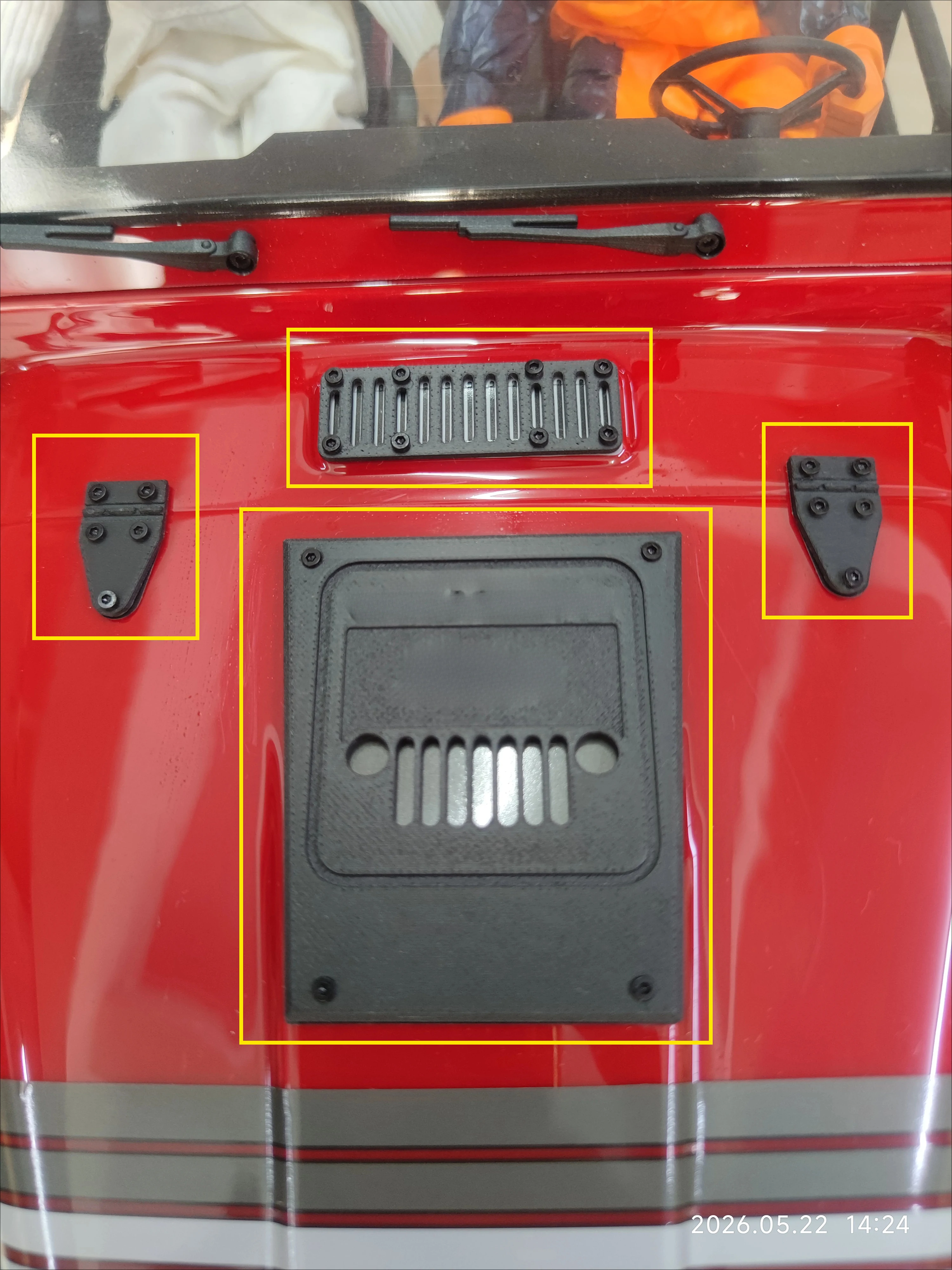 AXIAL CJ7 RC Remote Control Car Spare Parts Hood Screw Chain Heat Dissipation Net Hood Sticker