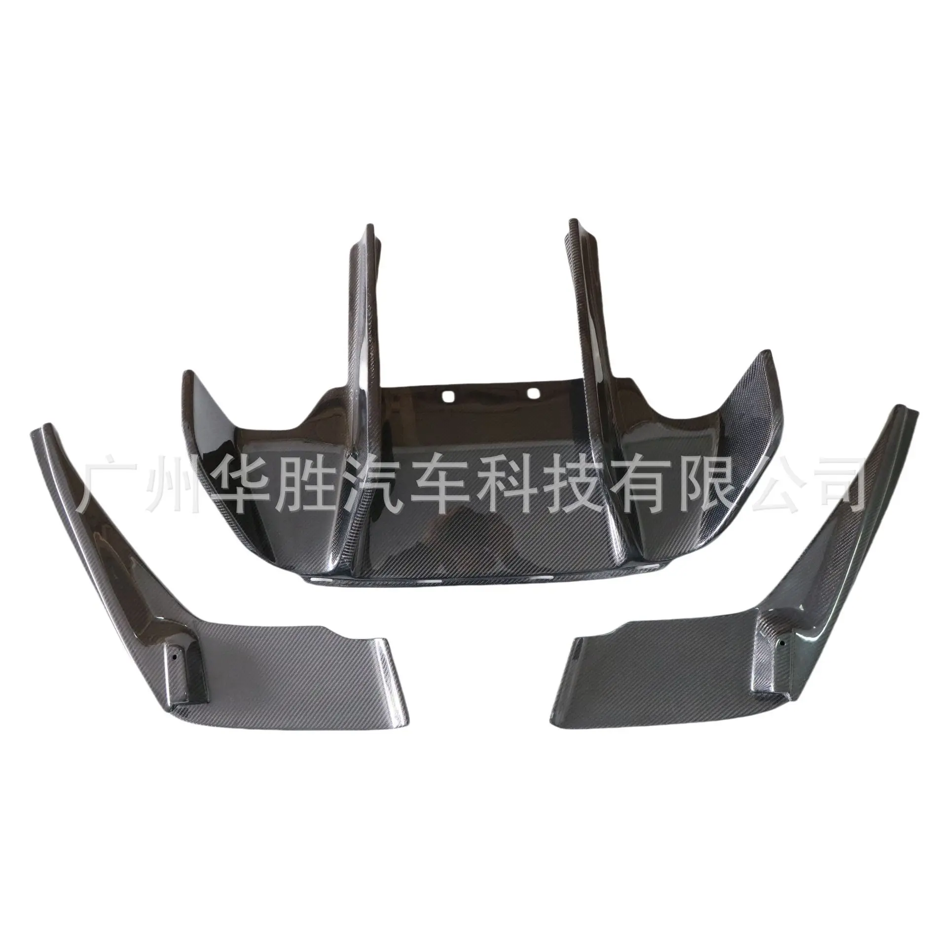 

Suitable for BMW F06 F12 F13 carbon fiber decorative rear spoiler 6 series wet carbon small surrounding real carbon rear lip