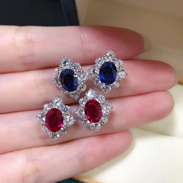 

1.5 carats women PT950 Platinum Rhombus Pigeon Egg Colored Diamond Earrings High carbon stone Radiant cut with vine-shaped hook