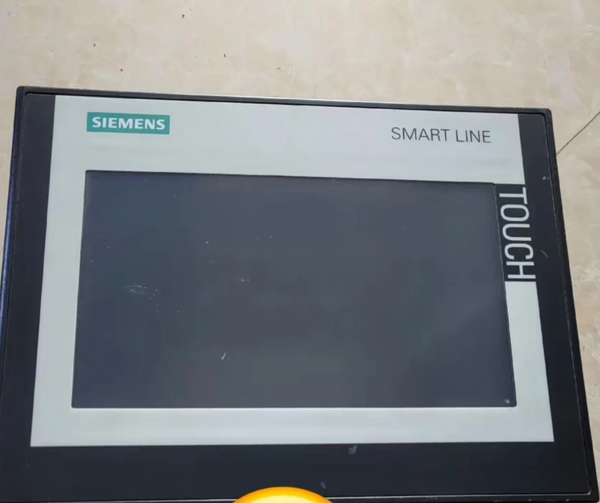 

6AV6 648-0CC11-3AX0 quantity, one dismantled bare metal, normal function, no maintenance of the original