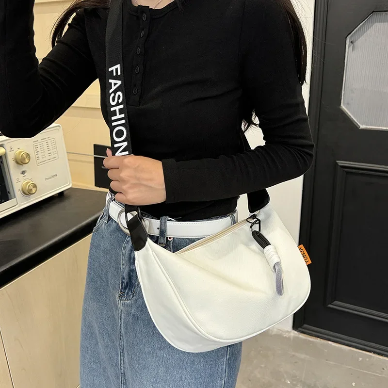 Women's New Summer Versatile Dumpling Bag Leisure Sports Broadband Shoulder Bag Messenger Bag Niche Design