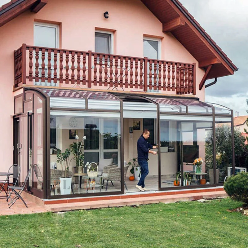 屋外テラスキャノピー　ネット人気レストラン　ガーデンコートヤード　最高階ガラスルーム　インテリジェントモバイルサンルーム