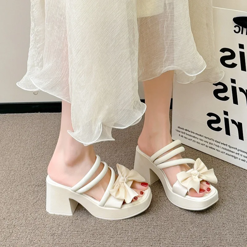 Big Size 35-42 Trendy Women Cross Strap Slide Sandals Comfy Lightweight Beach Shoes Summer Mid-heel Pleated Chunky Sandals Mujer