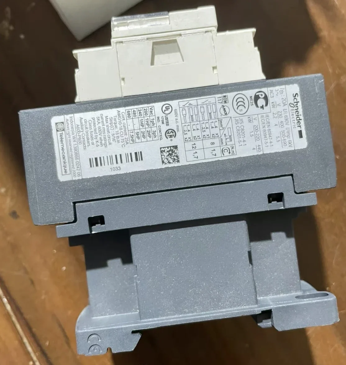 Nuovo contattore LC1DT20M7C