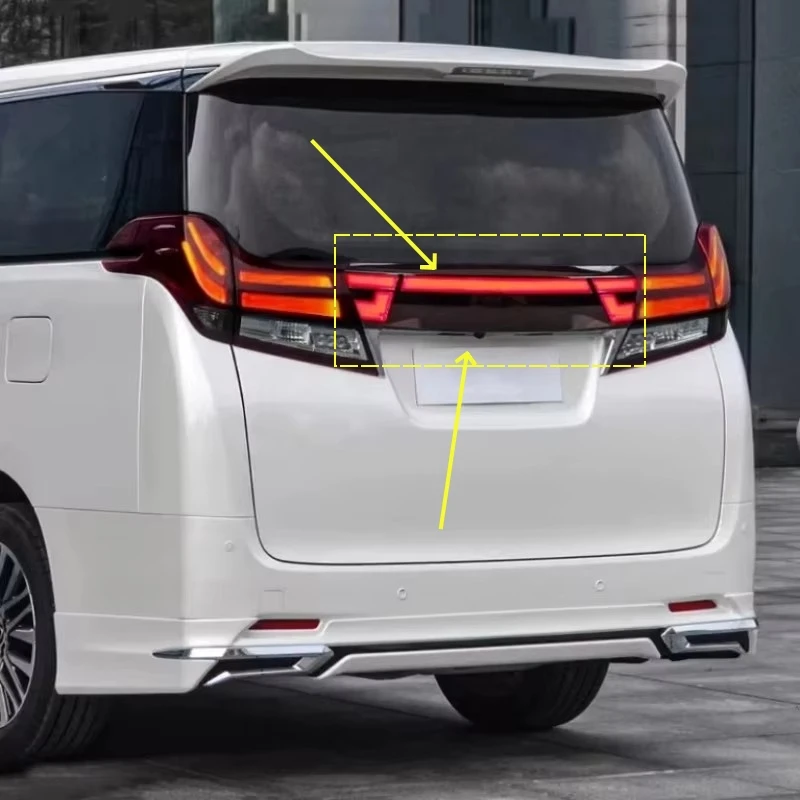 Through lamp Rear Center Car Light for Toyota Alphard 2015 2016 2017 2018 convert Daytime Running Light