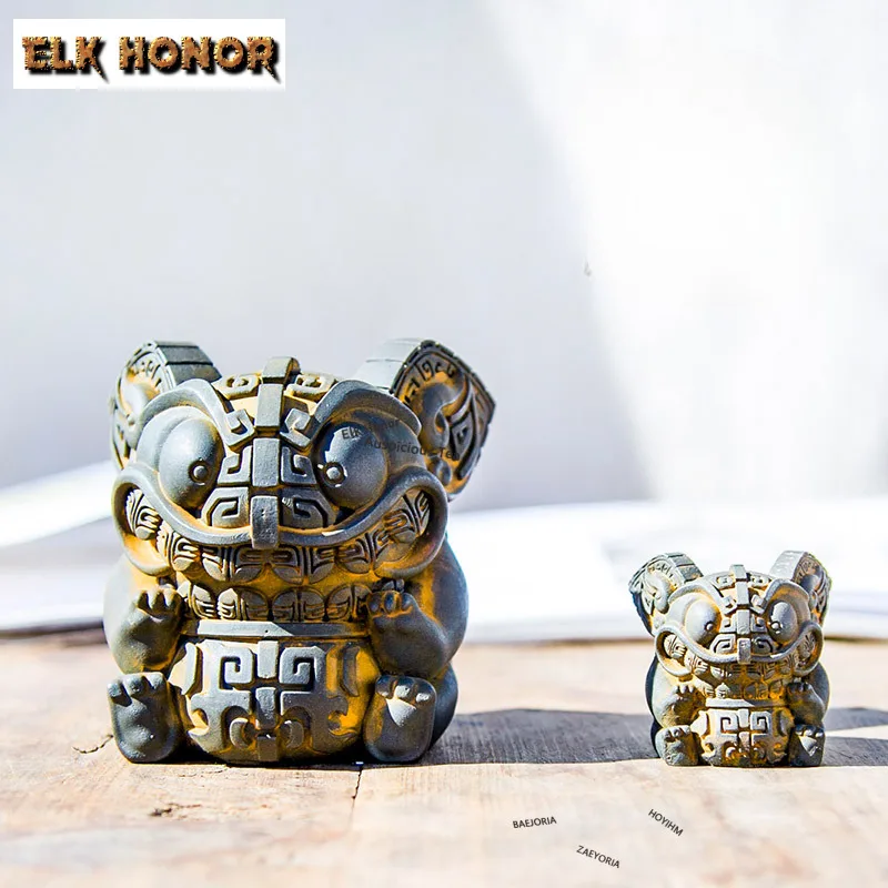 ZAEYORIA Creative Imitation Cast Iron Gold Swallowing Beast Desktop Small Ornaments Study Handmade Sculpture Crafts Decorations
