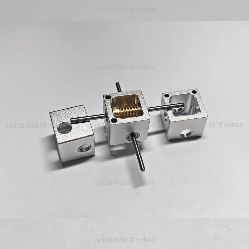 2/3 Mm Output Shaft, 15:1 Reduction Ratio, Self-locking Worm Gear Drive, 90-degree Right-angle Steering Gearbox