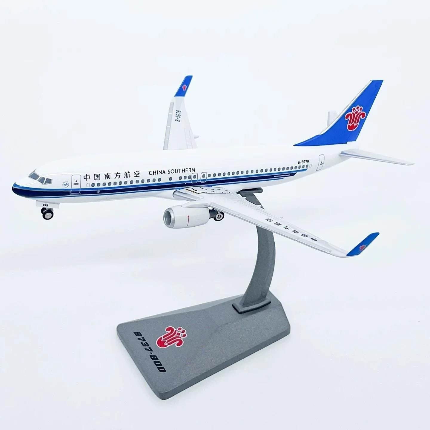 China Southern Airways B737-800 Metal Passenger Aircraft Jet Model Diecast Airplane With Wheels For Adults Fun Aviation Souvenir